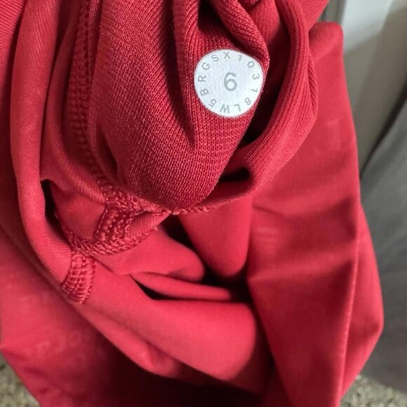 LULULEMON Wunder Under Leggings Red MANIFESTO EMBOSSED Sz 6 Or Small - Picture 5 of 7